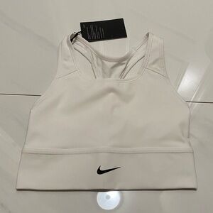 Nike Swoosh Sports Bra
